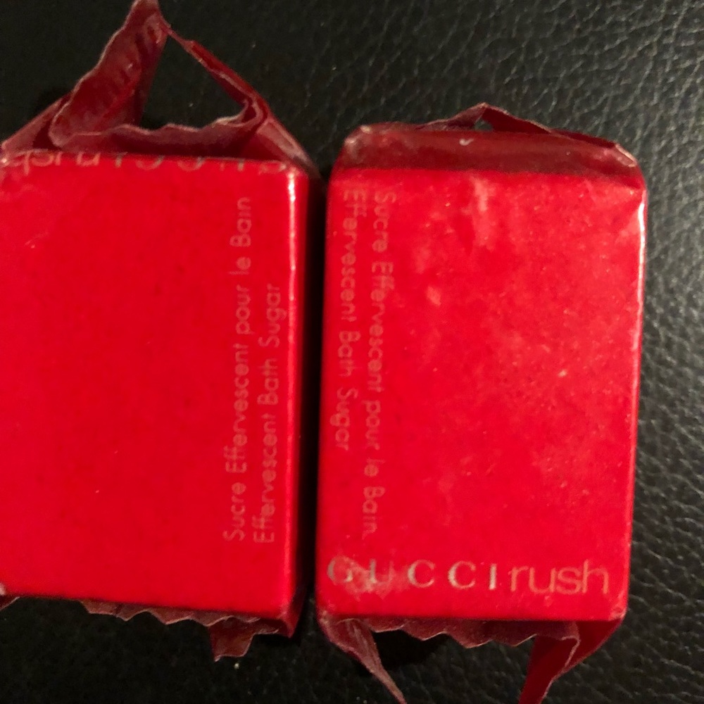 2 GUCCI BATH SQUARES